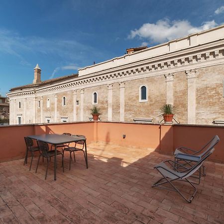 Apartment With Terrace In Via Del Pellegrino - FromhometoRzym Zewnętrze zdjęcie