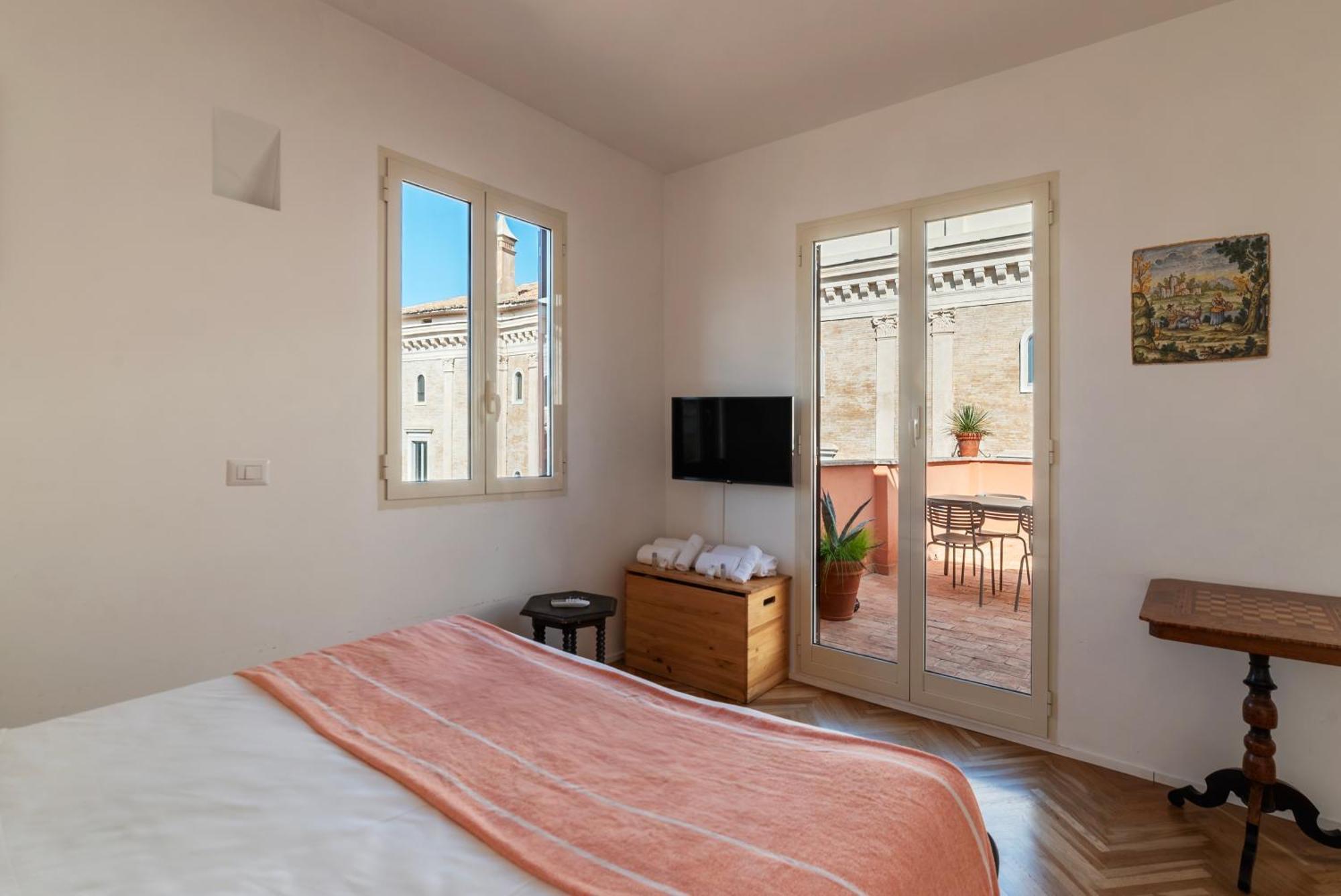 Apartment With Terrace In Via Del Pellegrino - FromhometoRzym Zewnętrze zdjęcie