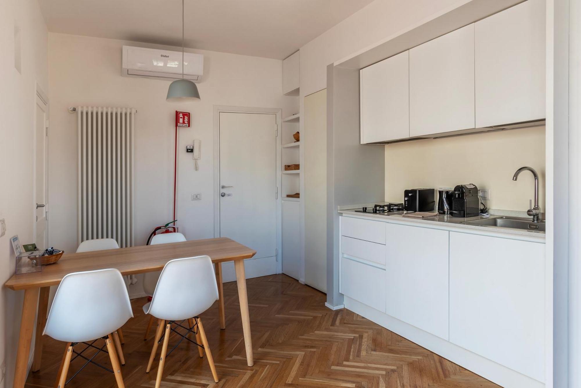 Apartment With Terrace In Via Del Pellegrino - FromhometoRzym Zewnętrze zdjęcie